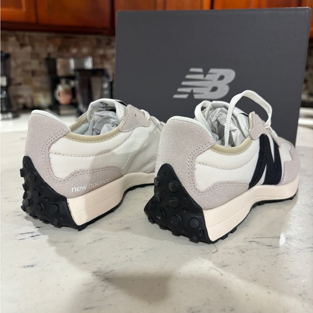 New Balance 327 White/Black Sea Salt Grey PS327FE  (PS) Size Unisex Kids NWB - Picture 9 of 16